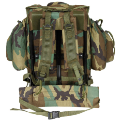 Turecký vojenský batoh woodland s rámem